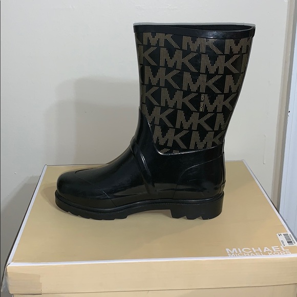 Michael Kors Logo Mid Rainboot - Picture 3 of 4